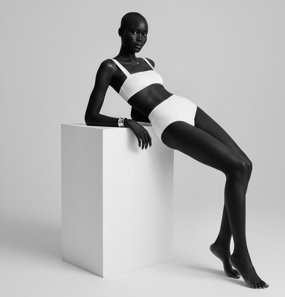 Conjunto Top Faixa com Calcinha Hot Pants